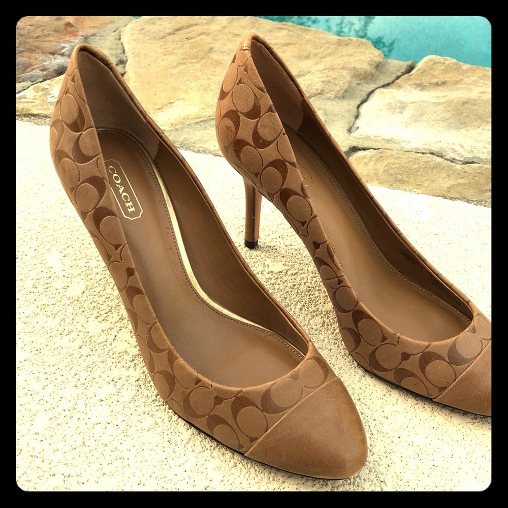 Coach Natassia Light Brown embossed leather pumps